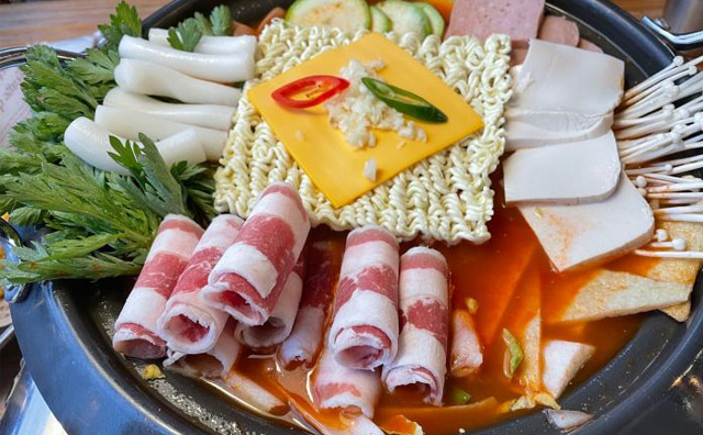 那种城市适合开韩国料理店，符合这几点就可以