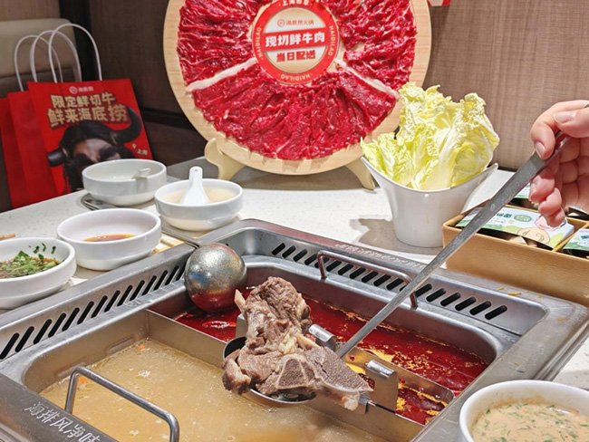 【CRFE济南连锁加盟展】：上海海底捞超60家门店上新鲜切牛肉，引领美食新鲜风潮